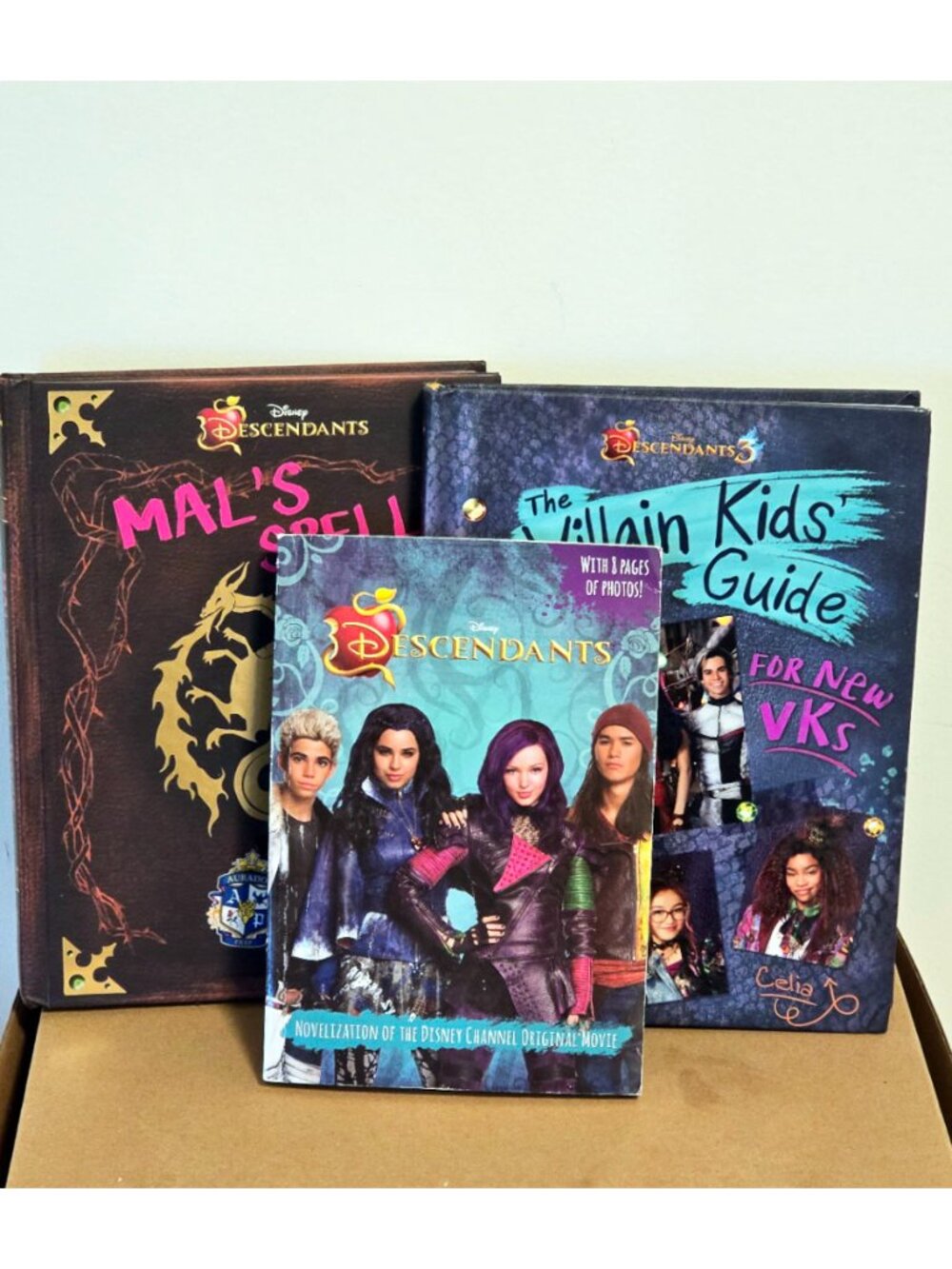Disney Descendants 3 Book Lot Mal’s Spell Book VK Guide Novelization Mal Evie HC